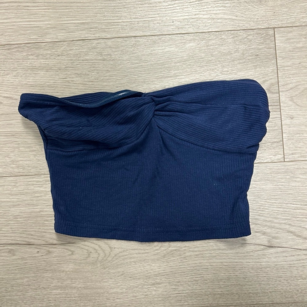 SHEIN Women’s‎ Blue Cropped Tube Top